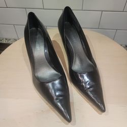 👠 Nine West Black Leather Pointed Toe Heels – Size 7M