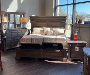 BRAND NEW Queen Or King Bedroom Set - Bed Frame w/ Storage, Reading Lights and Charging Ports - Dresser w/Mirror - NightStands - SAME DAY DELIVERY - $