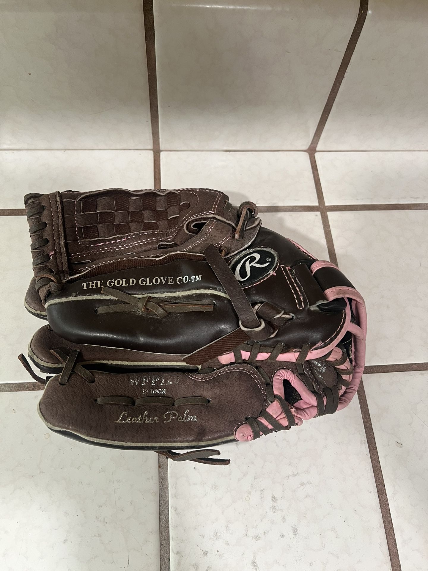 Rawlings Baseball Glove