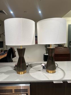 West Elm Table Lamp with USB Charging Port (Size 26.75" h × 15" w)
