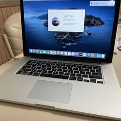 (#45) Apple MacBook Pro "Core i7" 2.3 15" Retina 2012, 8 RAM, 250 GB