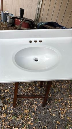 Porcelin Acrylic Vanity Top 31" x 19" x 8"
