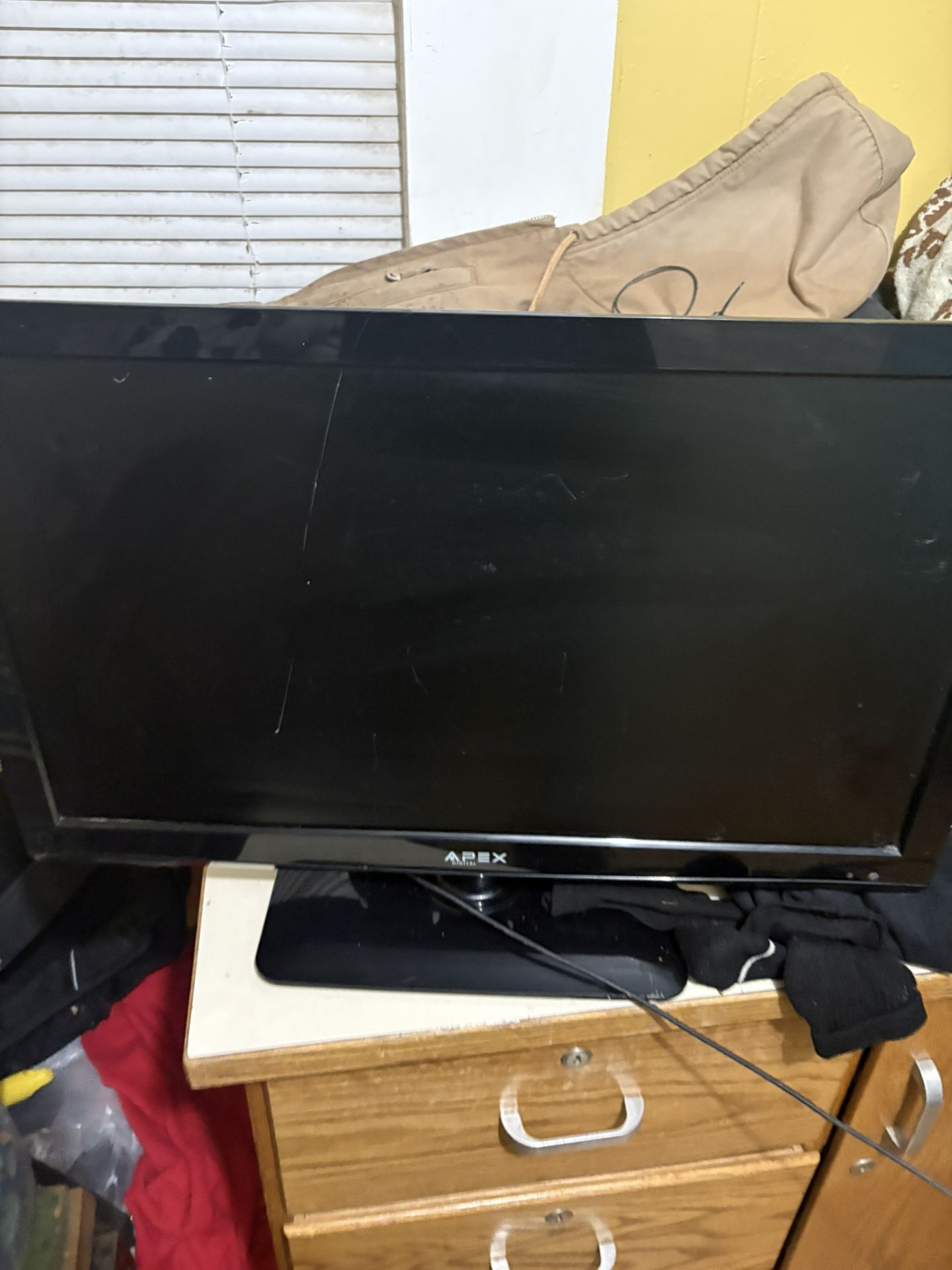 Apex 32-inch LED TV