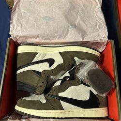 Jordan 1 Travis Scott’s size 10