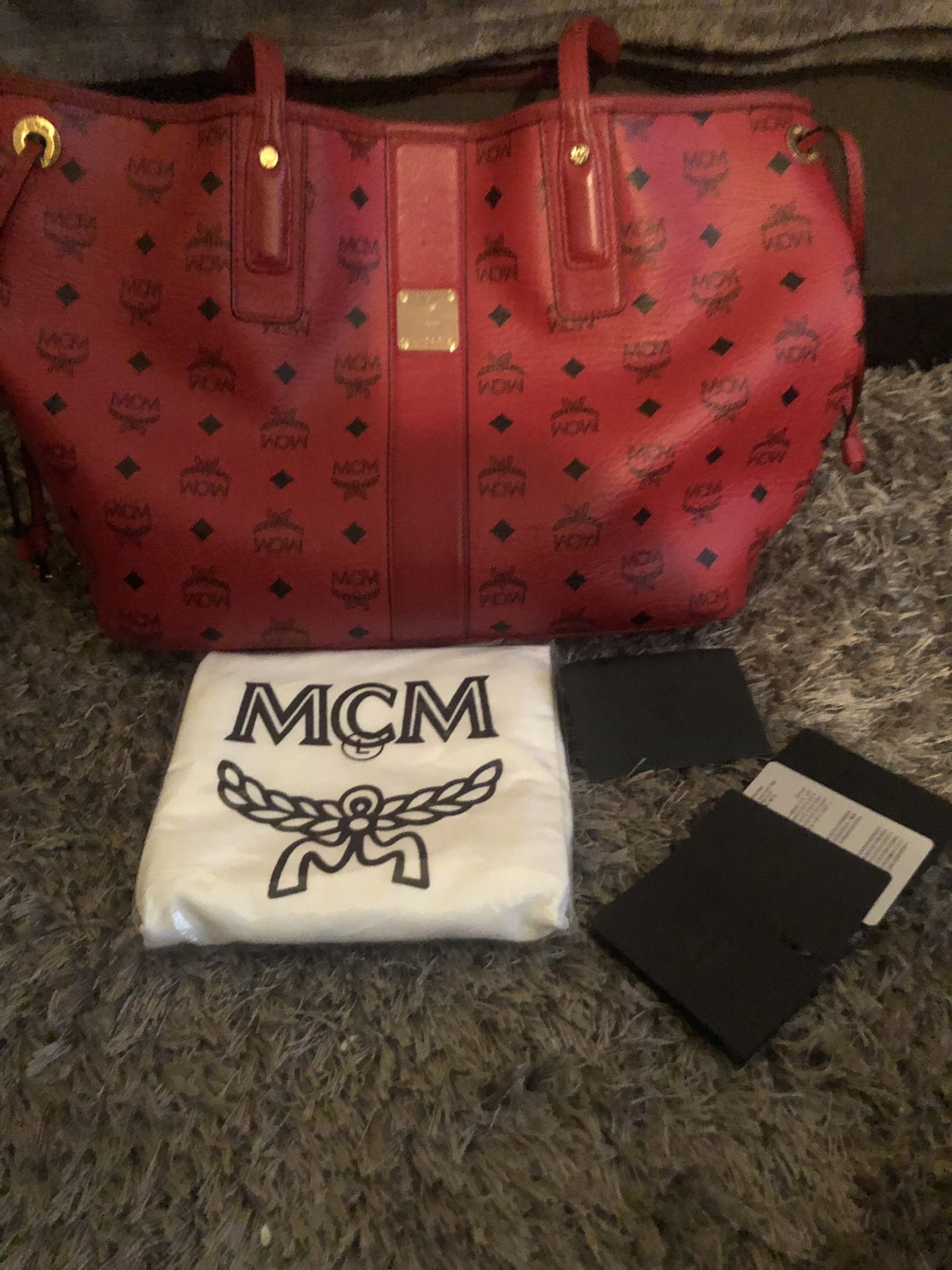 MCM Women’s Medium shopper bag- Red