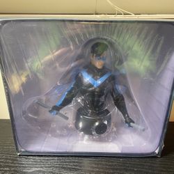 DC Batman Universe Eaglemoss Collector's Bust Nightwing