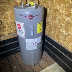 Electric Water Heater, 40 Gallons Of
