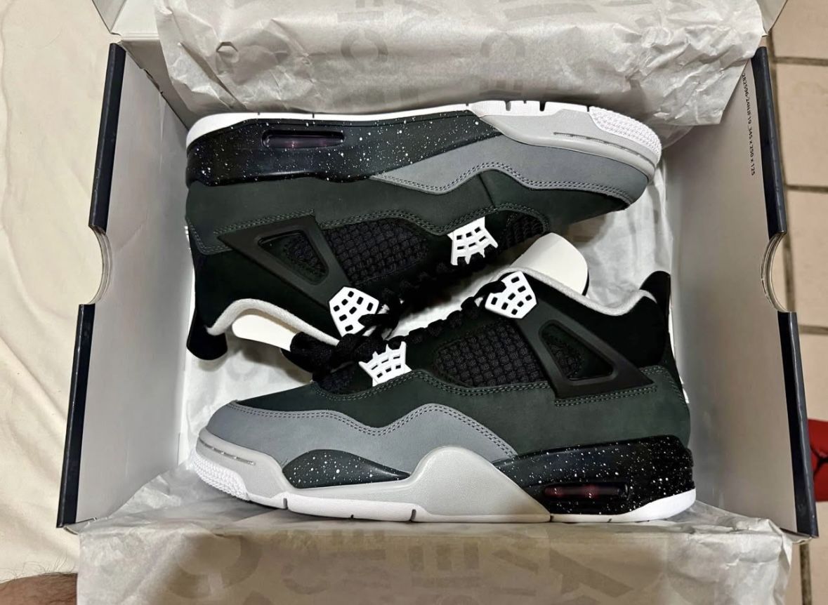 Jordan 4 Retro “Fear”