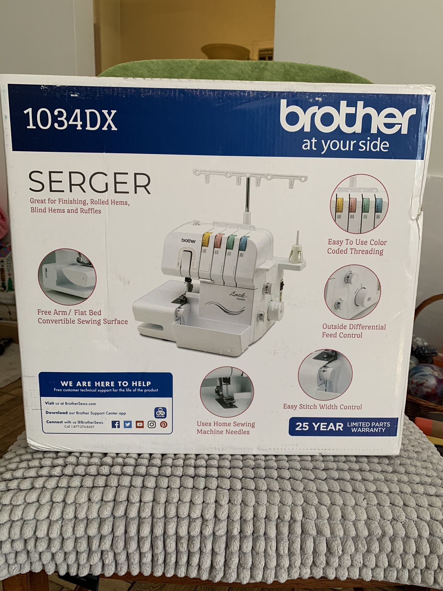 Brother 1034DX Thread Serger Sewing Machine 3/4 w/ Differential Feed 1300 Stitch