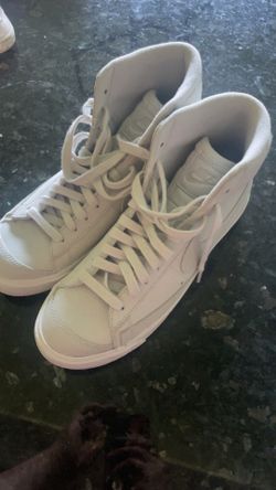Women’s Size 9.5 New Nike Blazers