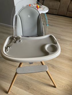 Munchkin Baby High Chair with Tray