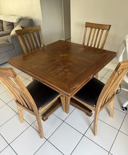 Dinning room table and chairs