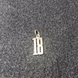 18 Pendant Stamped 24k 