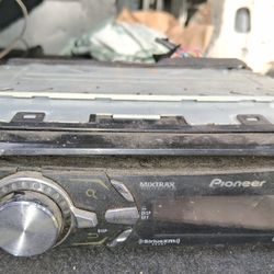 Car Stereo CD & RADIO Aux Working 