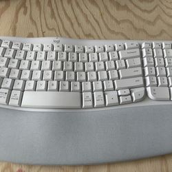New Logitech Wave Wireless Keyboard