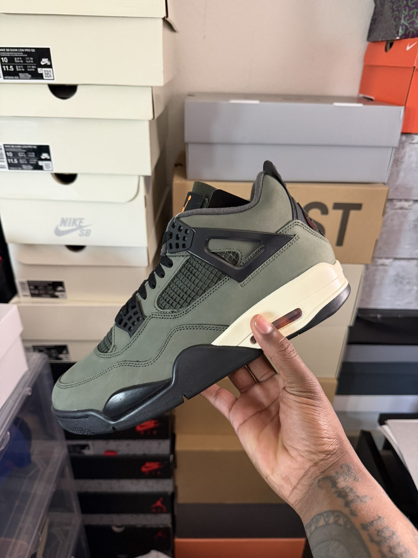 Jordan 4 undefeated