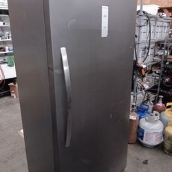 Frigidaire FFUE2024AN Upright Freezers