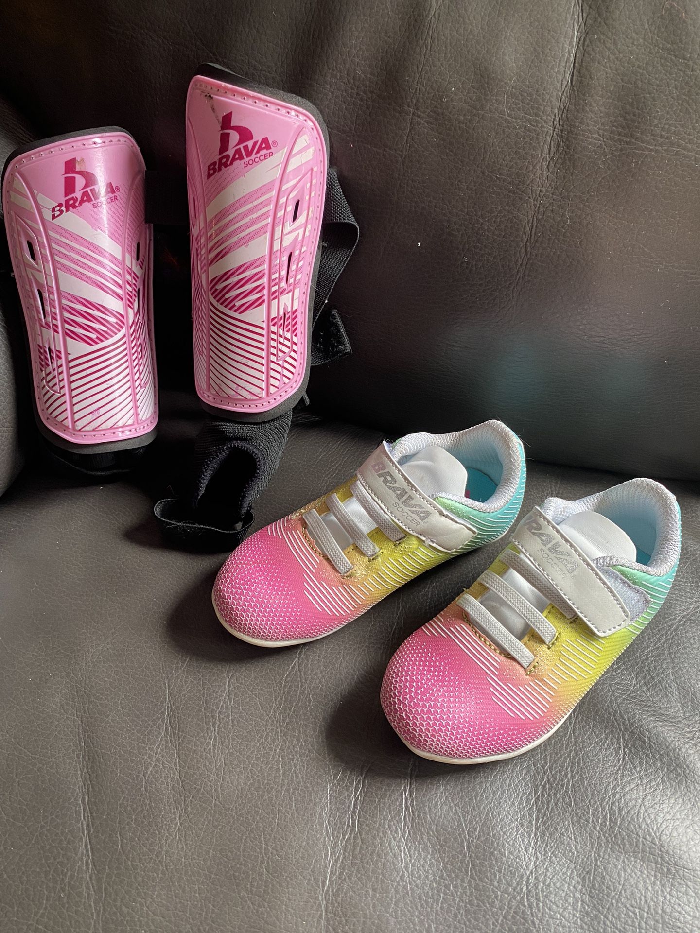 8t Soccer Cleats And Chin Guards 