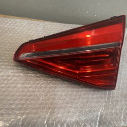2016-2017 Volkswagen Passat Right Trunk Light 