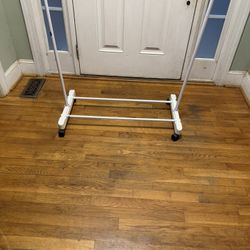 Clothing/Shoe Rack
