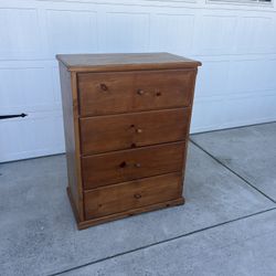 Solid Wood Dresser- Big Drawers- Upland/Rancho 