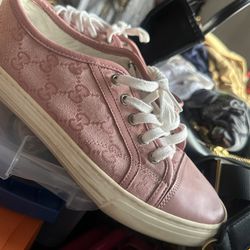 Pink Gucci Shoes
