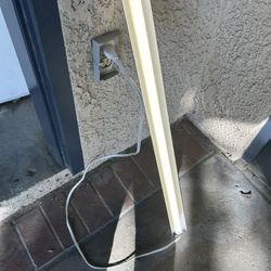 28” Fluorescent Light