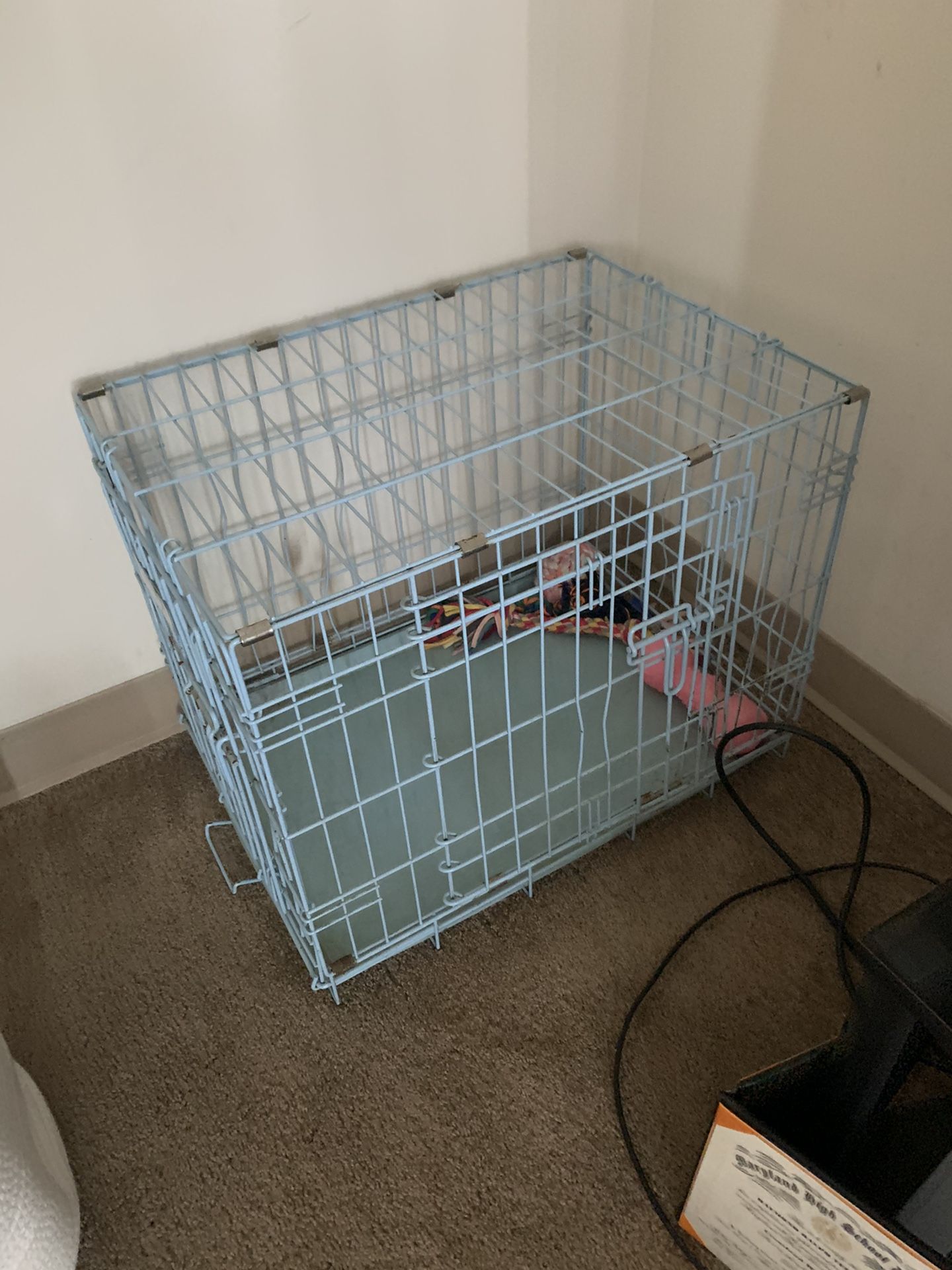 Dog cage for small breed dogs such as French bulldog, Yorkie etc