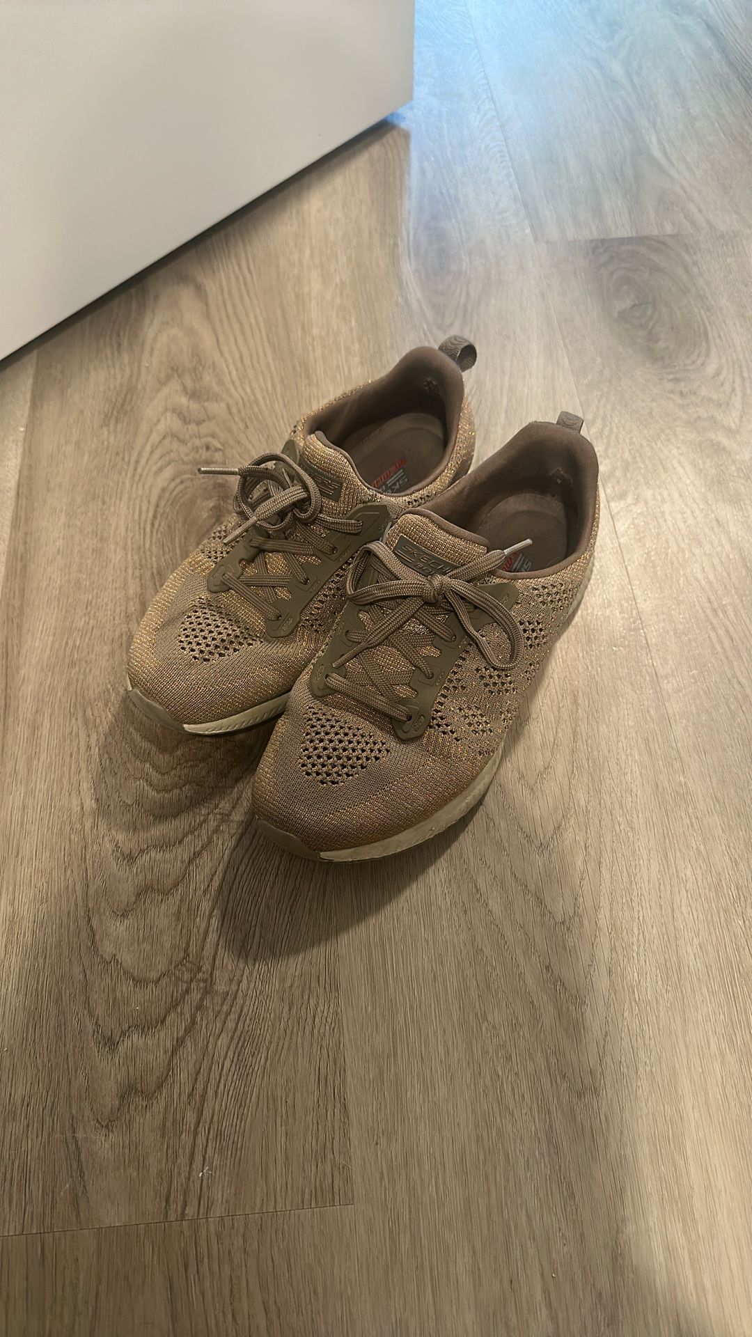 Sketchers Women 7.5