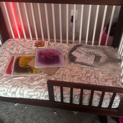 Toddler bed/ Baby Crib Combo