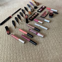 Make up set (Used)