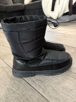 Men’s Snow Boots Size 10 Only One Time Use