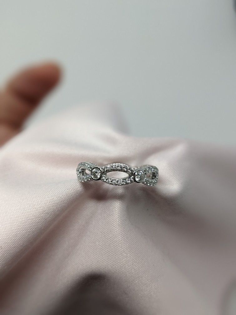 Gorgeous Eternity Wedding Band 💍