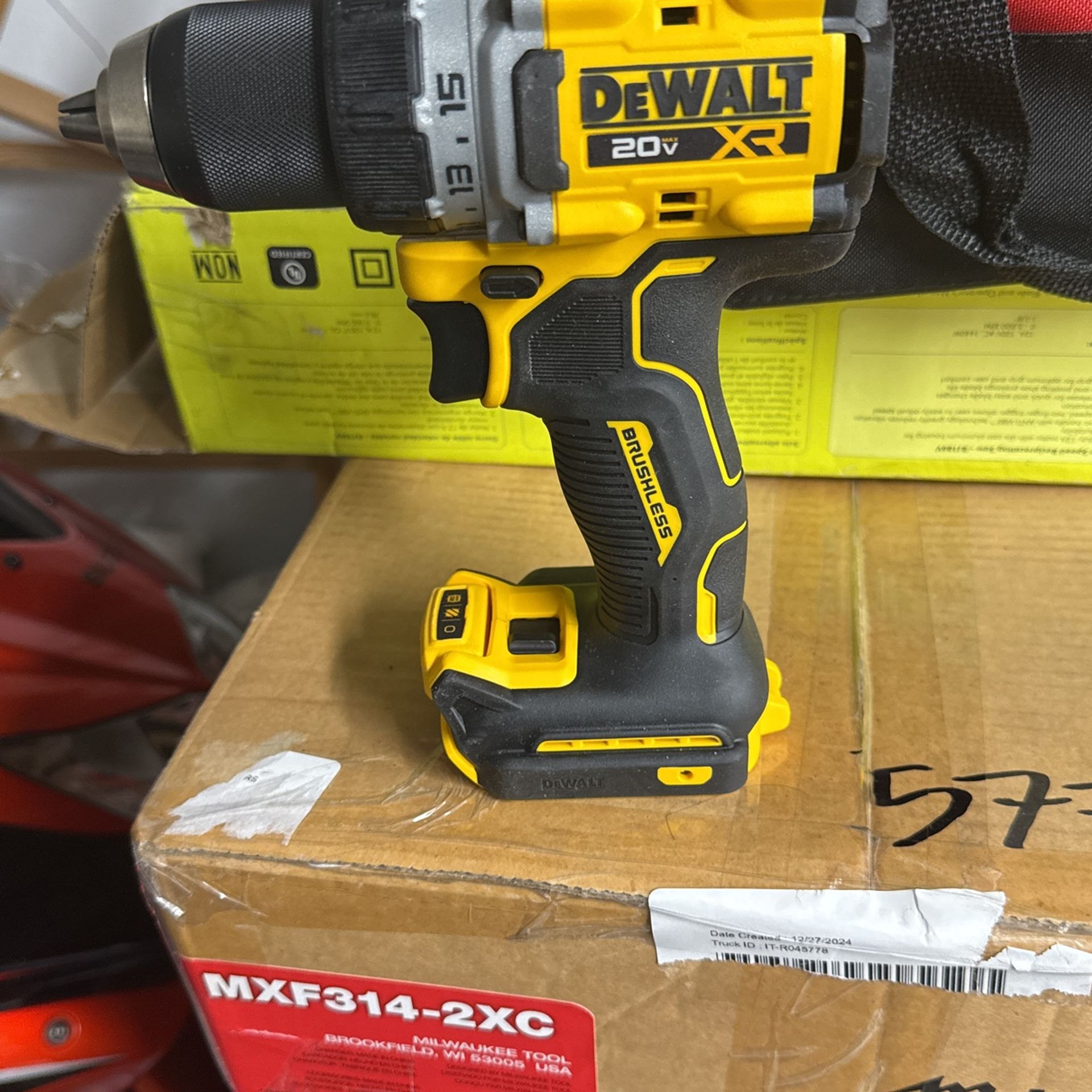 DEWALT Atomic 20v Max . Cordless 1/2” Drill / Driver Brushless ( Tool Only)