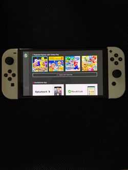 Nintendo Switch OLED Model w/ White Joy-Con