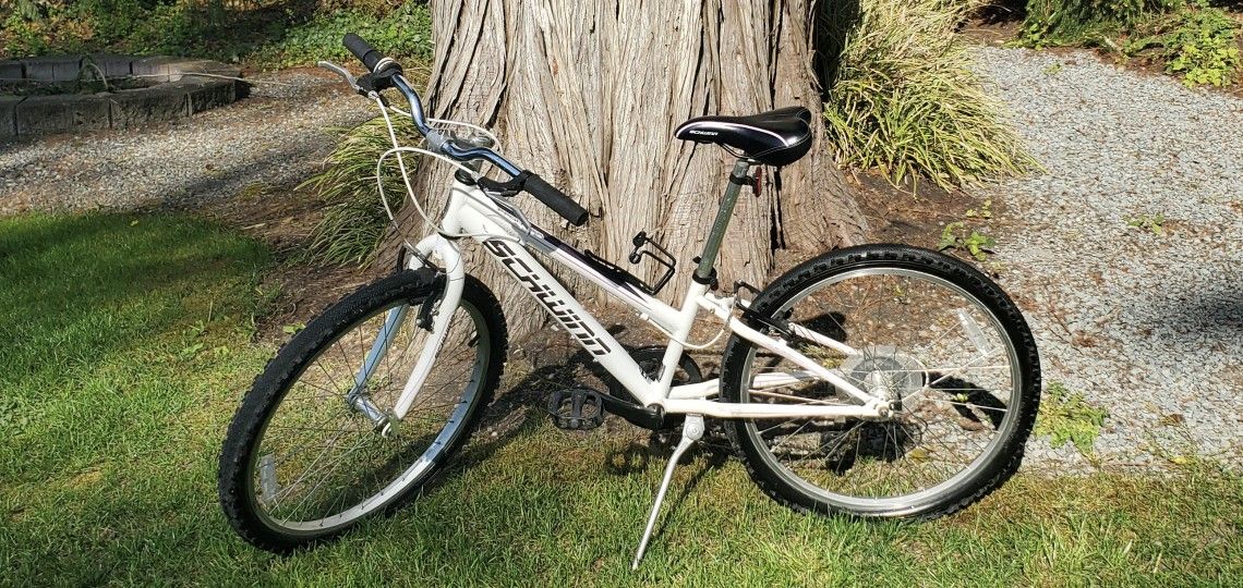 20 Schwinn Frontier Mountain Bike