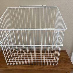 Versatile Wire  Storage Bin