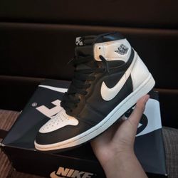 Jordan 1 Black and white 