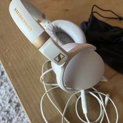 White And Rose Gold Sennheiser HD 4.30i Over Ear Headphones