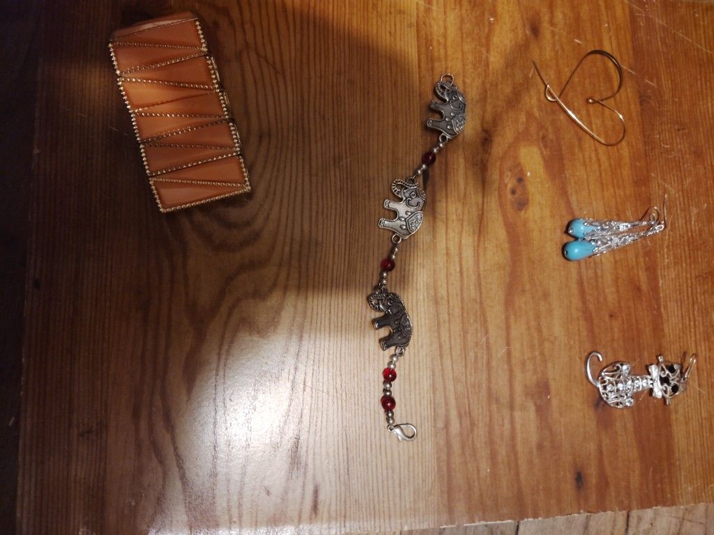 Elephant bracelet