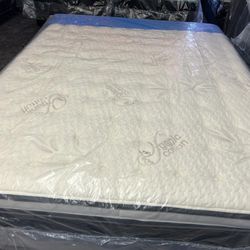Mattress Brand New Pillow Top Queen Size 