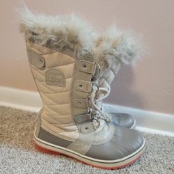 Sz. 7 Women Sorel Waterproof Boots