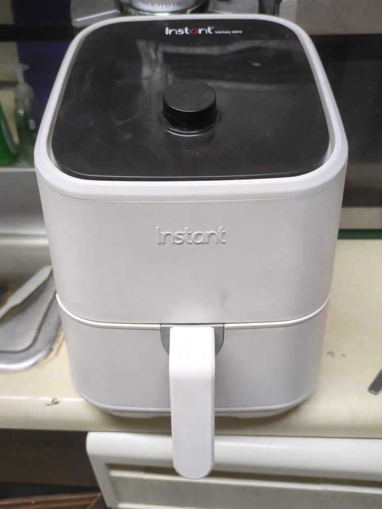 Air Fryer( Instant Vortex Mini)