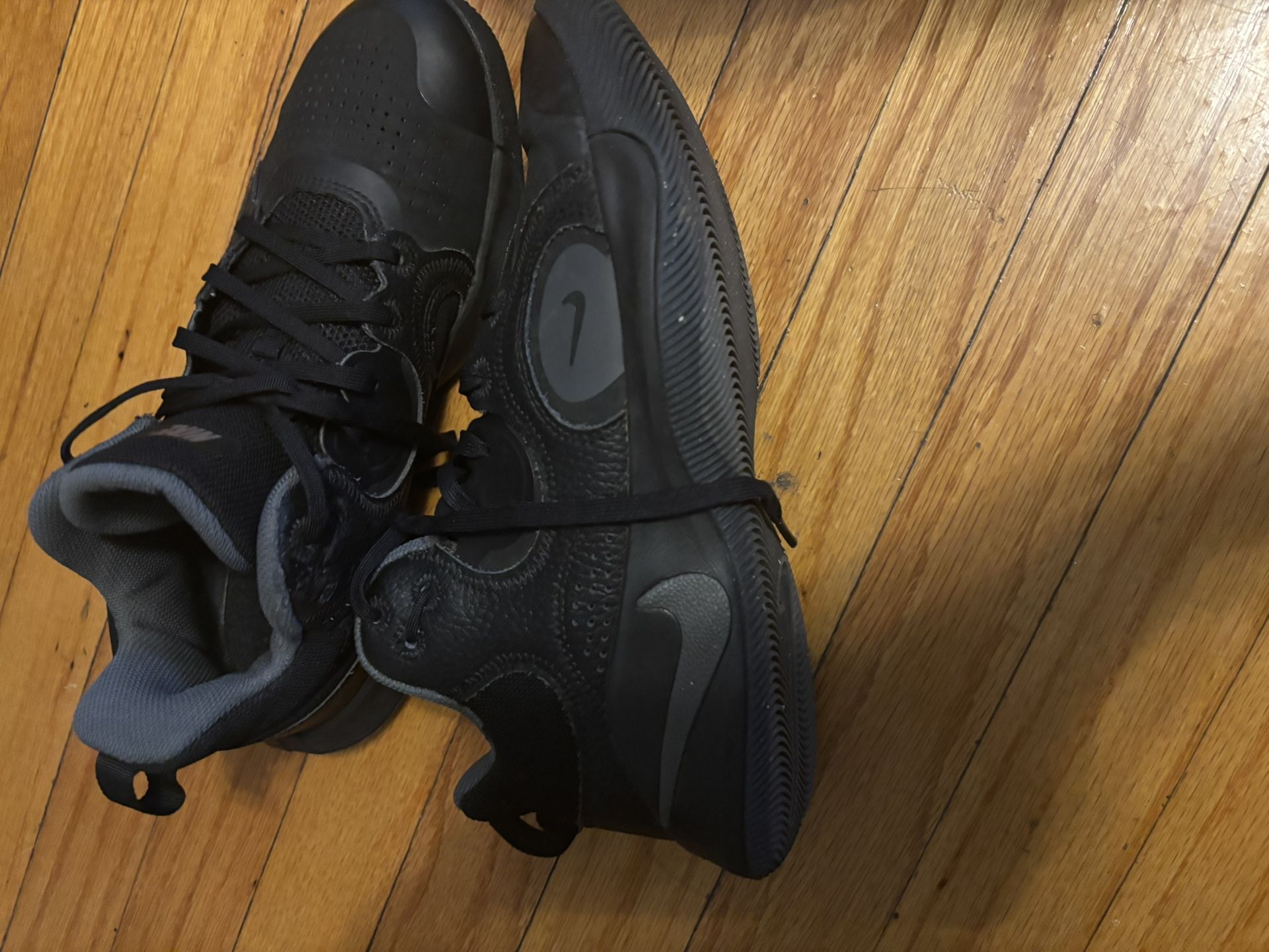 Nike Men Shoes 7.5