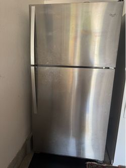 Stainless Steel Whirlpool 30-Inch Wide Top Freezer Refrigerator