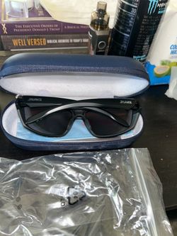 brand new sunglasses with sturdy case
