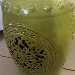Green garden stool Ornament