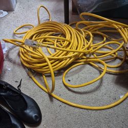 Heavy Duty 100ft Outdoor Extension Cord 