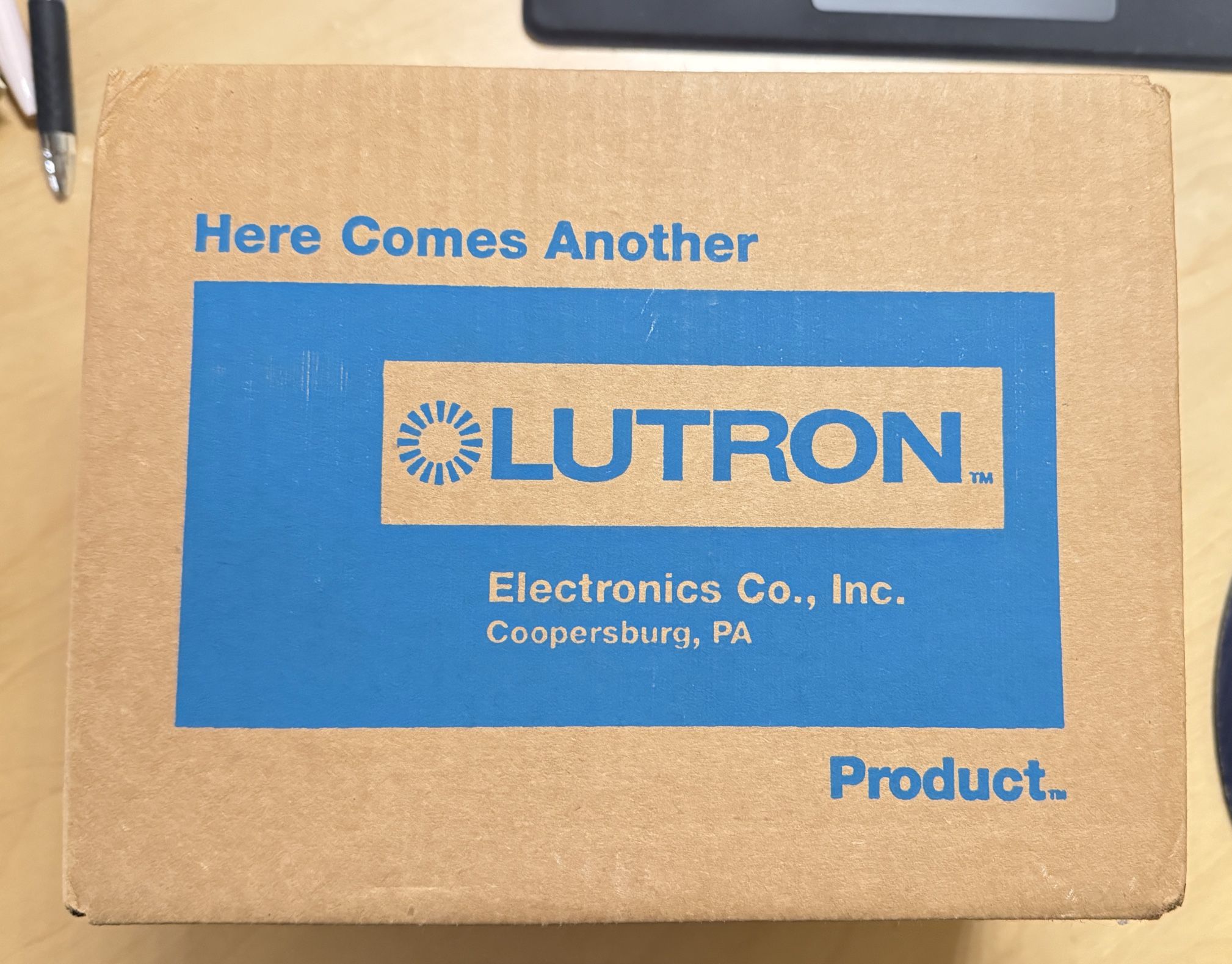LUTRON CASETA ORIGINAL SMART DIMMER SWITCH KIT W/ 2 DIMMER SWITCHES, 2 WALL PLATES, 2 PICO REMOTES, & SMART HUB