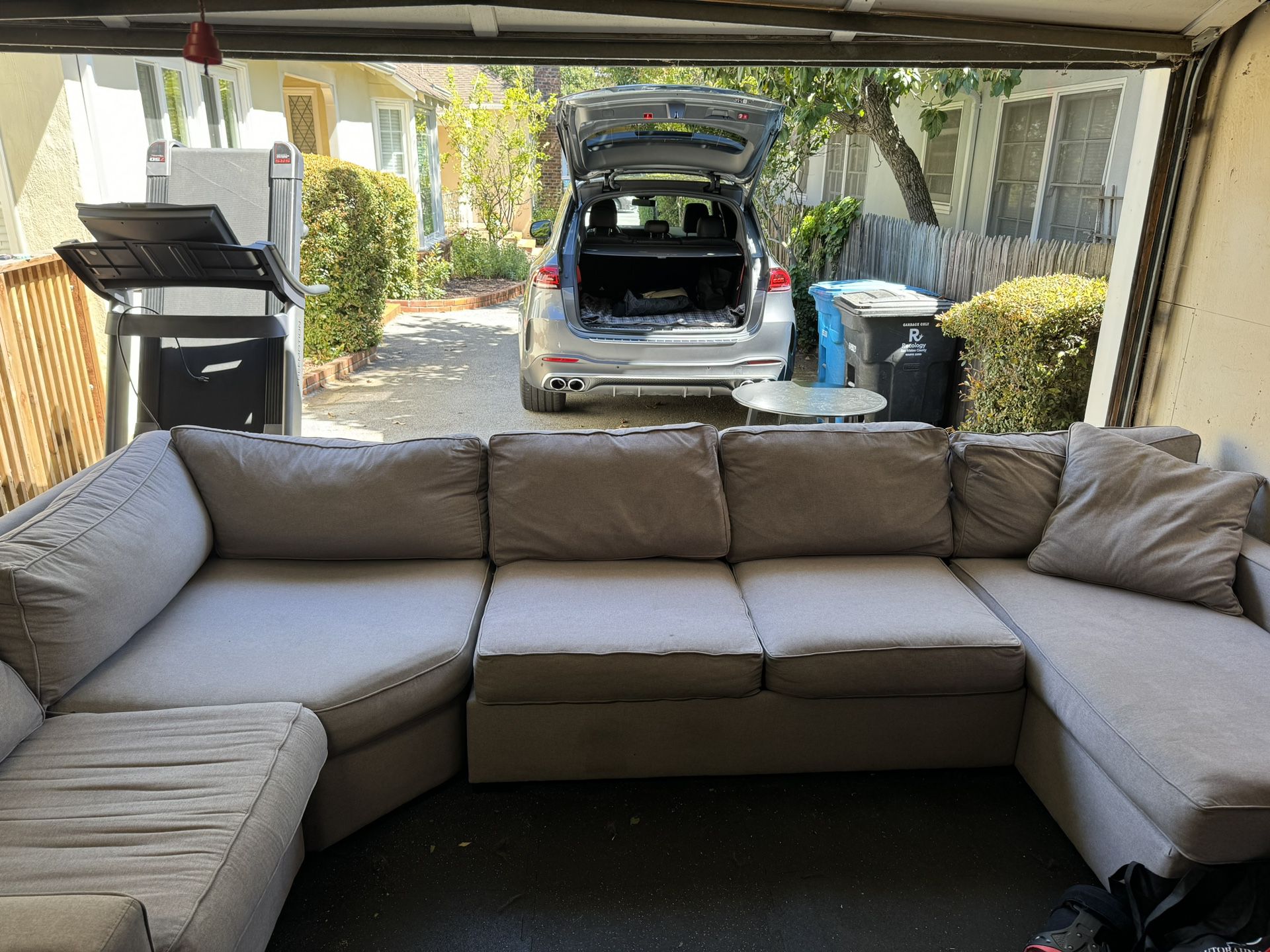 FREE Sectional Couch 
